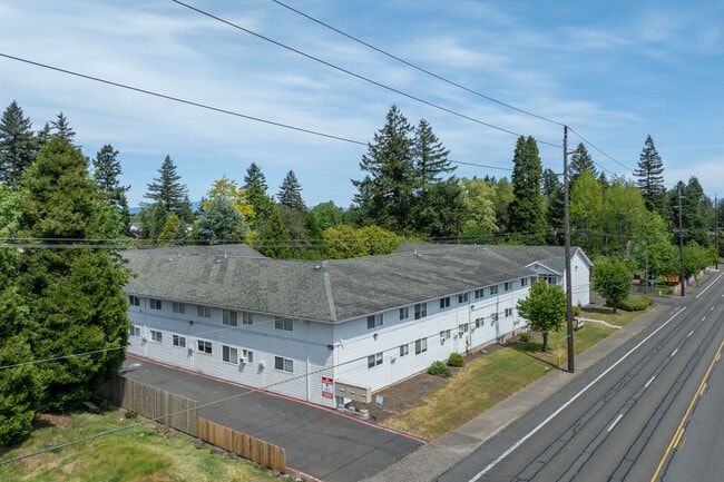 Glen East Apartments in Portland, OR - Foto de edificio - Primary Photo