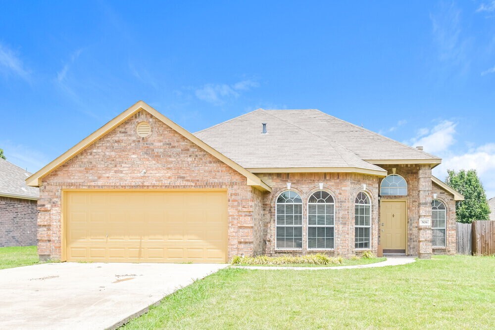 508 Hampton Ct in Seagoville, TX - Building Photo