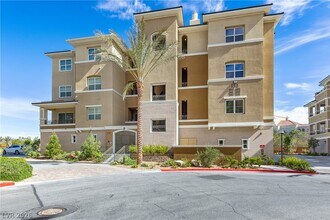 132 Los Cabos Dr in Las Vegas, NV - Building Photo - Building Photo