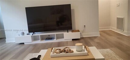 2069 S Ocean Dr in Hallandale Beach, FL - Building Photo - Building Photo