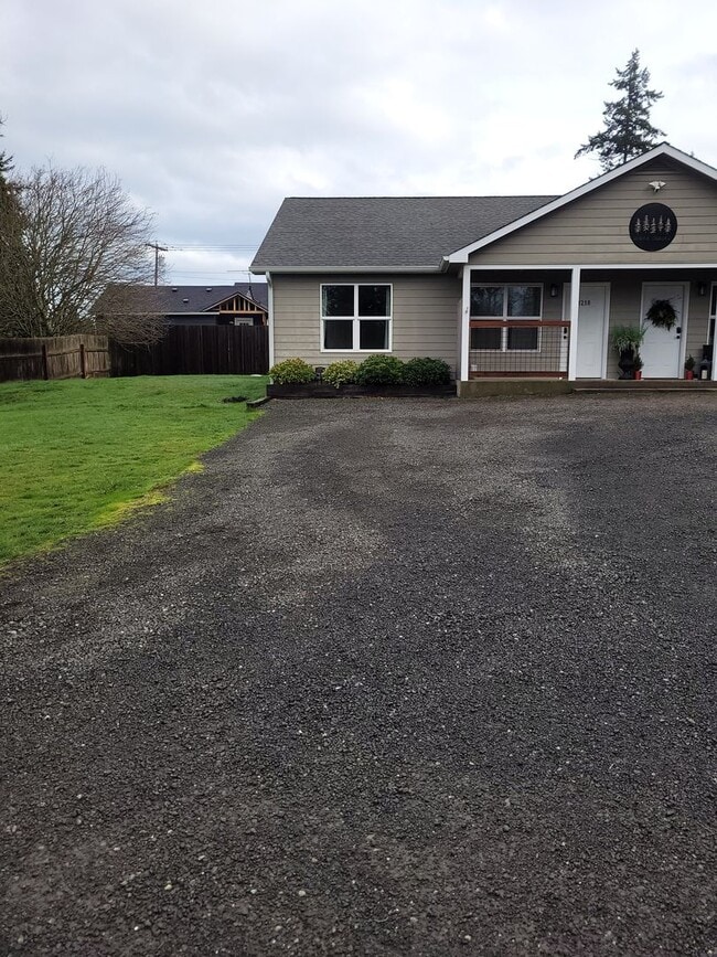 property at 1218 W Spruce St