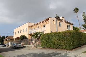 1724-1730 Washington Ave in Santa Monica, CA - Building Photo - Building Photo