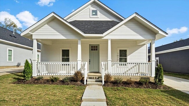 1072 Bruce St in Memphis, TN - Building Photo - Building Photo