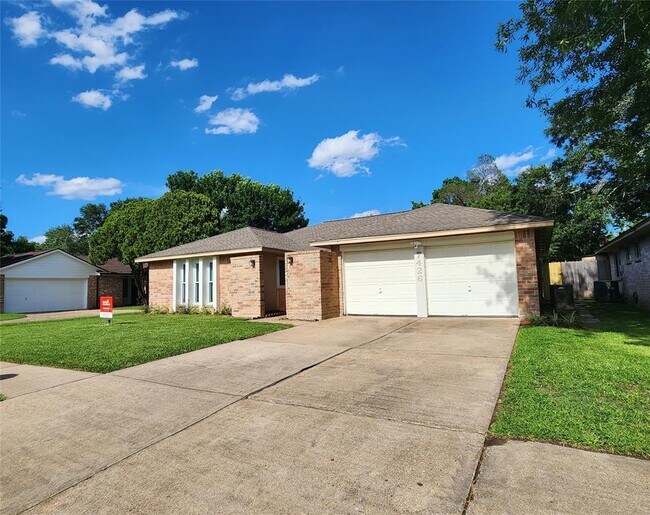 7426 Daylight Ln in Houston, TX - Building Photo - Building Photo