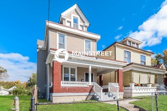 1821 Grand Ave in Louisville, KY - Foto de edificio - Building Photo