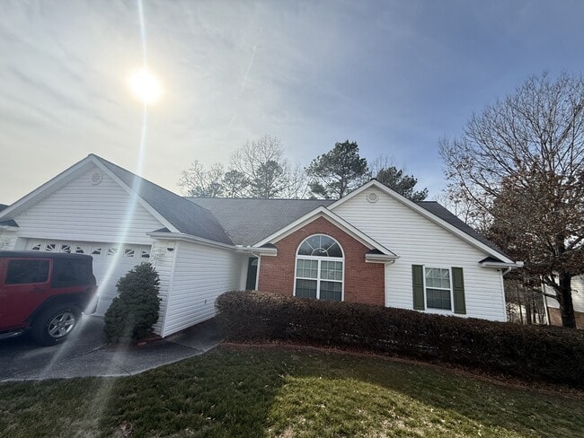 7458 Salmon Ln in Ooltewah, TN - Building Photo - Building Photo