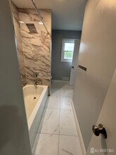 154 Garfield Ave-Unit -2 in Woodbridge Township, NJ - Building Photo - Building Photo