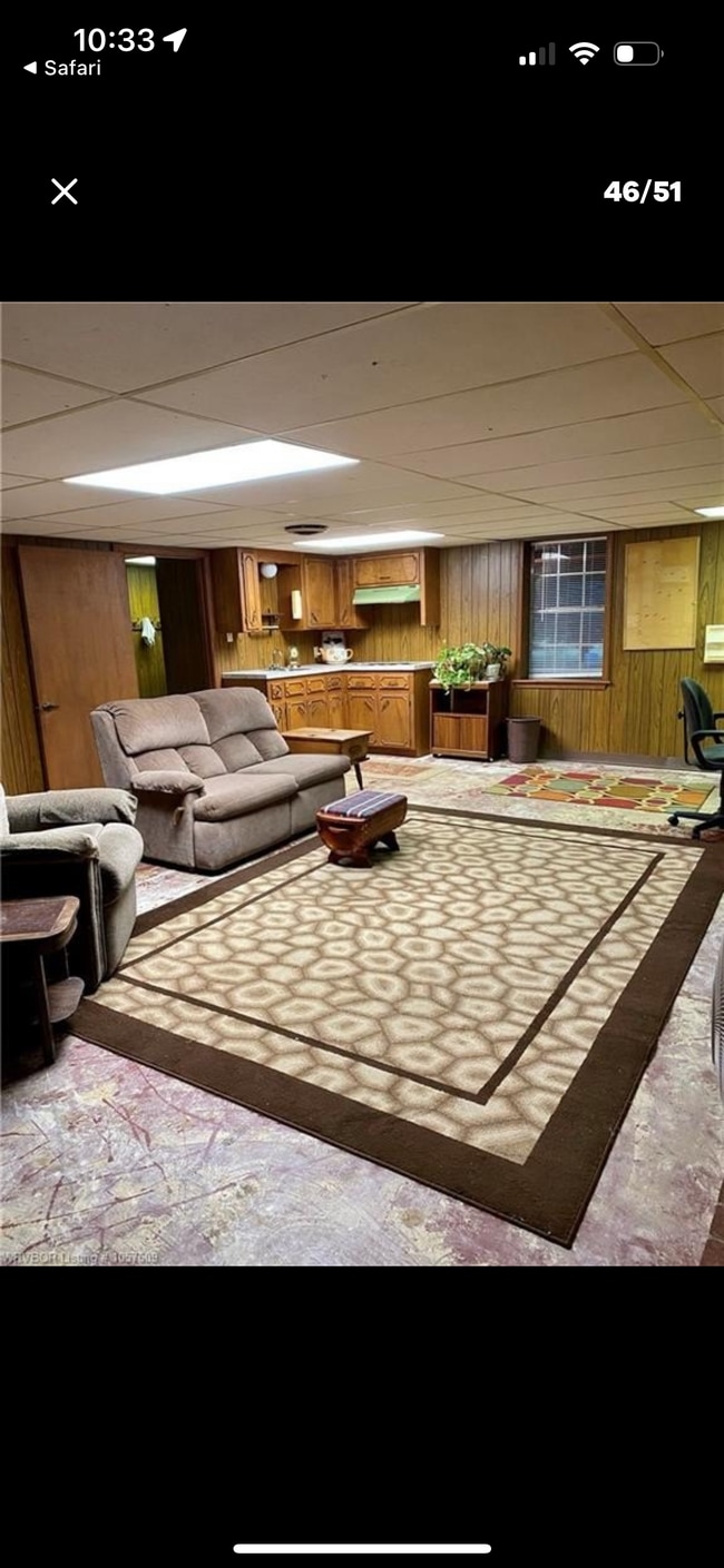 property at 607 W Main St
