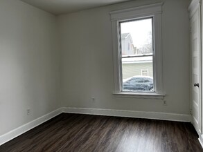 879 Elm St, Unit 1 in New Haven, CT - Building Photo - Building Photo