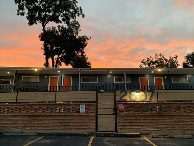property at 2807 Beauchamp St