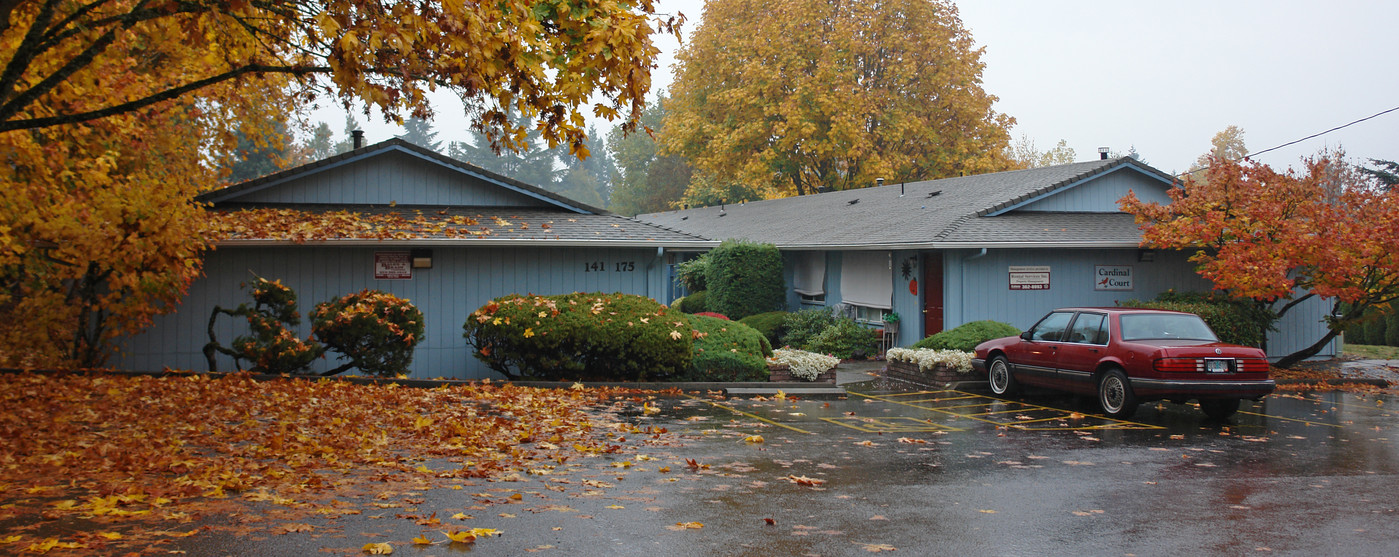 Cardinal Court in Salem, OR - Building Photo