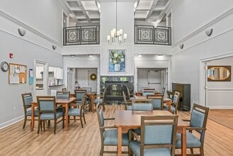 Highland Court Senior Living Apartments in Kennesaw, GA - Foto de edificio - Building Photo