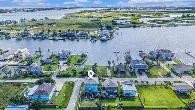 1401 103rd St in Galveston, TX - Building Photo - Building Photo