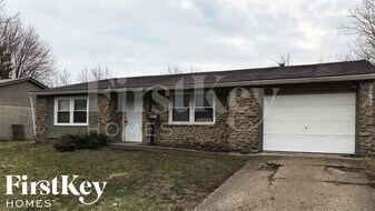 10019 Catalina Dr in Indianapolis, IN - Building Photo