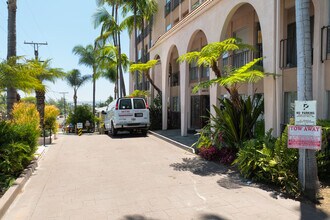 Del Rey in San Diego, CA - Building Photo - Building Photo