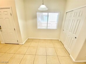 2279 Koho Dr in Las Vegas, NV - Building Photo - Building Photo