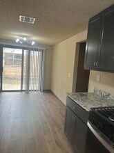 1005 Tall Oaks Dr in Midwest City, OK - Foto de edificio - Building Photo