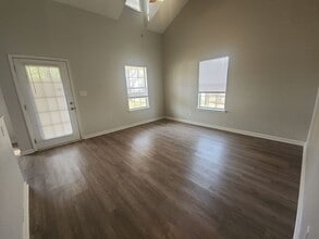 14 Countryside Dr in Jackson, TN - Building Photo - Building Photo