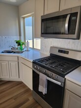 7046 Silvergrass Dr in Colorado Springs, CO - Foto de edificio - Building Photo