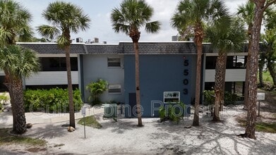 5503 Fountain Lake Cir in Bradenton, FL - Building Photo - Building Photo
