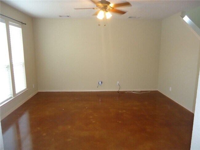 4527 Secure Ln in Austin, TX - Building Photo - Building Photo