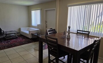 611 Ponce de Leon Dr in Fort Lauderdale, FL - Building Photo - Building Photo