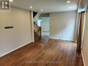 5919 Tampico Way in Mississauga, ON - Building Photo - Building Photo