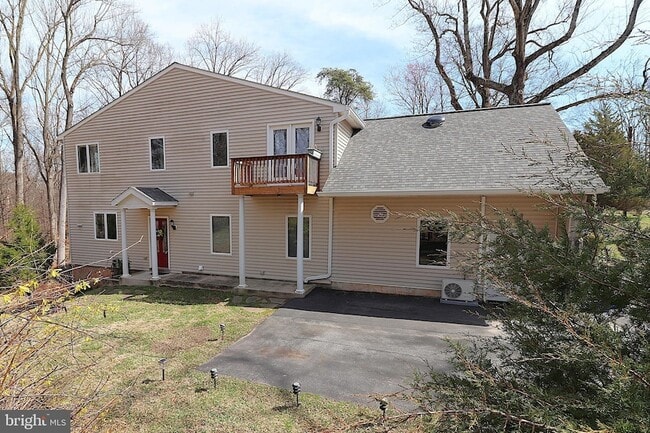 118 Quaint Acres Dr in Silver Spring, MD - Foto de edificio - Building Photo