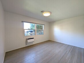 1435 S Wooster St in Los Angeles, CA - Foto de edificio - Building Photo