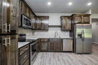 1903 Azlin Pl in Siloam Springs, AR - Building Photo - Building Photo