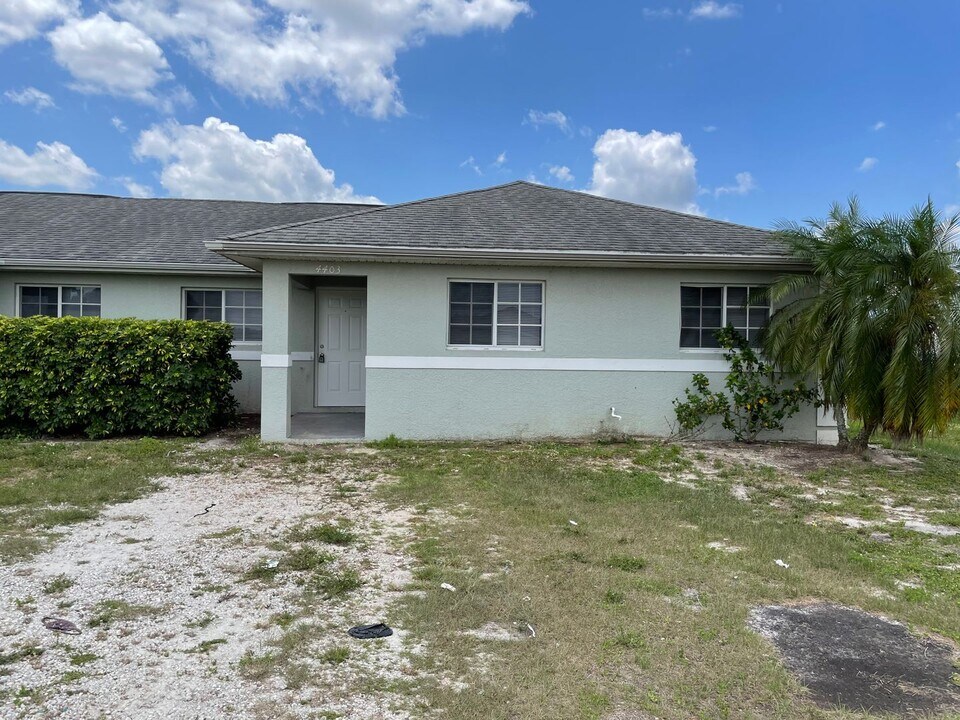 4403 22nd St SW in Lehigh Acres, FL - Building Photo