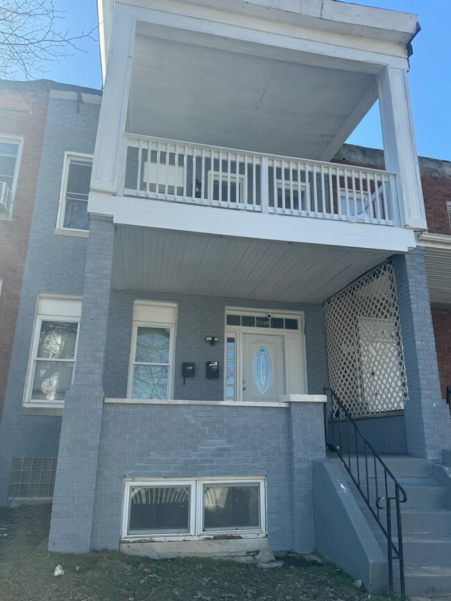 2448 Lakeview Ave, Unit 1 in Baltimore, MD - Foto de edificio - Building Photo