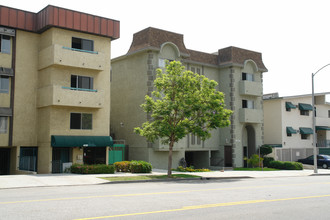 424 S Commonwealth Ave in Los Angeles, CA - Building Photo - Building Photo