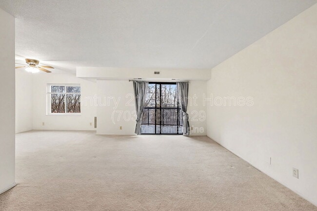 8380 Greensboro Dr in McLean, VA - Building Photo - Building Photo