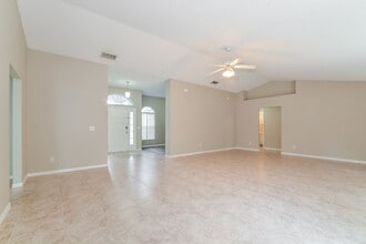 1365 Dunbarton Ct in Kissimmee, FL - Building Photo - Building Photo