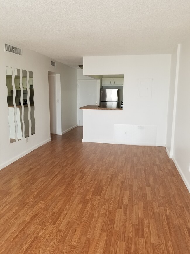 property at 1465 NE 123rd St