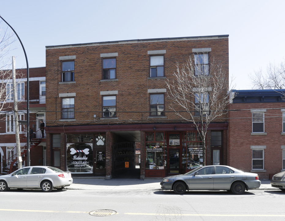 2484 du Centre in Montréal, QC - Building Photo