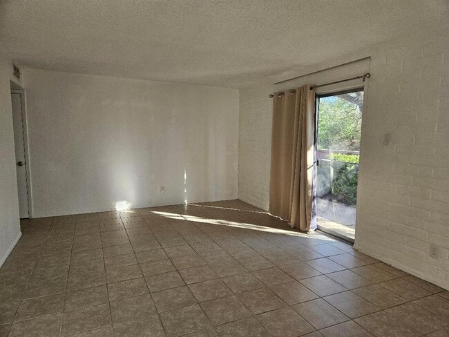 410 E 9th St in Elgin, TX - Building Photo - Building Photo