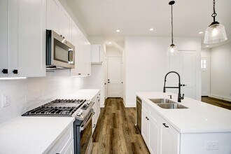 1220 Mcneil St in Houston, TX - Building Photo - Building Photo