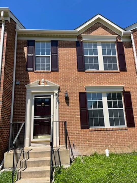 12876 Silvia Loop in Woodbridge, VA - Building Photo