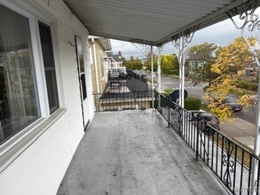 247 Commonwealth Ave in Buffalo, NY - Building Photo - Building Photo