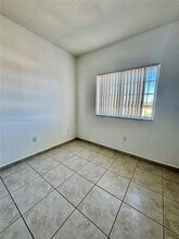 7330 NW 114th Ave in Doral, FL - Building Photo - Building Photo