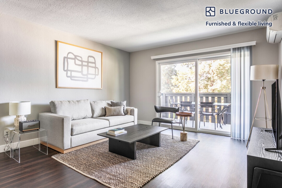 655 S Fair Oaks Ave, Unit FL3-ID373 in Sunnyvale, CA - Building Photo