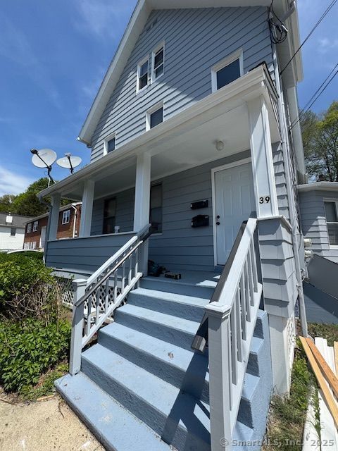 property at 39 Bank St