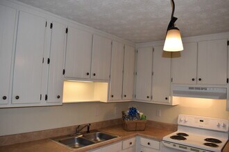 8424 Warren Dr, Unit 8424 in Douglasville, GA - Foto de edificio - Building Photo