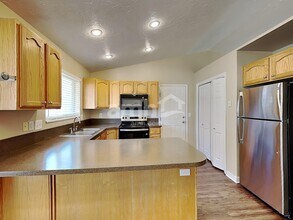 771 S 900 E in Spanish Fork, UT - Building Photo - Building Photo