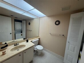 1001 SW 128th Terrace in Pembroke Pines, FL - Building Photo - Building Photo