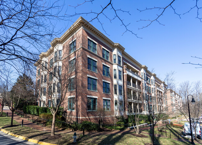 Strathmore Park at Grosvenor in Rockville, MD - Building Photo - Building Photo