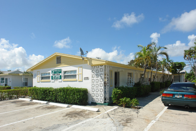 DAK Apartments in Lake Worth, FL - Foto de edificio - Building Photo