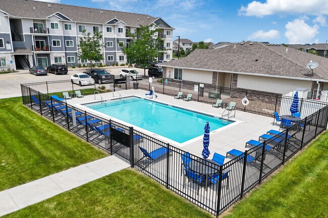Alice Patricia Apartments in Waukee, IA - Foto de edificio - Building Photo